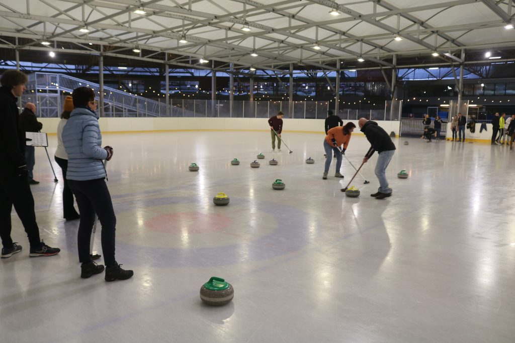 Bedrijfsuitje Curling